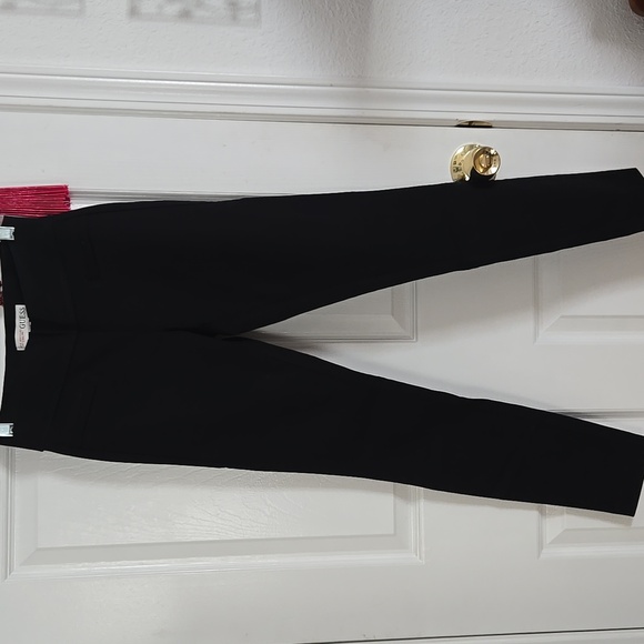 Love Tree Black Skinny Pants - Picture 1 of 5